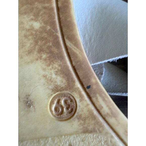 Women’s size 39 white flat sandals - Picture 8 of 8